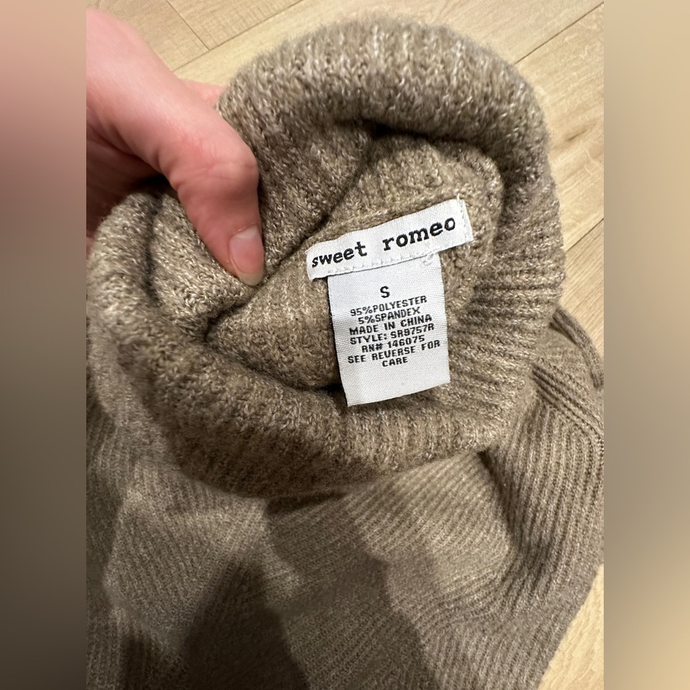 Sweet Romeo Brown taupe Turtleneck Sweater size size pre owned - Picture 5 of 7
